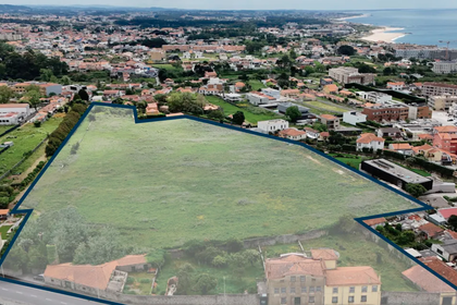 Terreno com 32.900 m² à venda por 12,5 milhões em Gaia