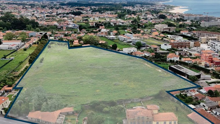 32,900 m² plot of land for sale for €12.5 million in Gaia