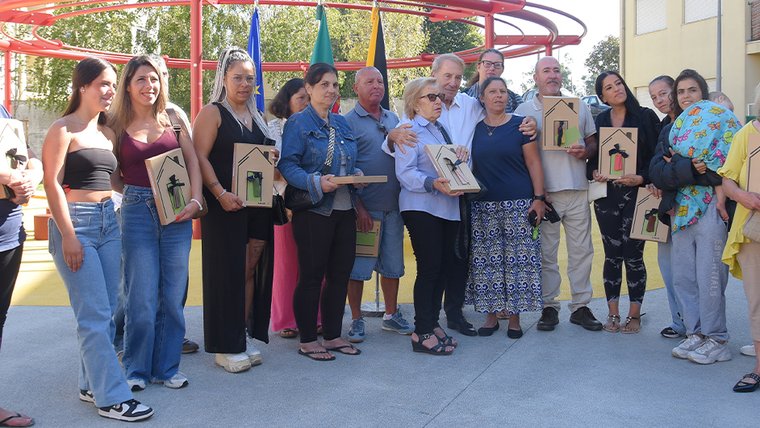 Câmara de Gaia entrega chaves de 19 habitações municipais reabilitadas